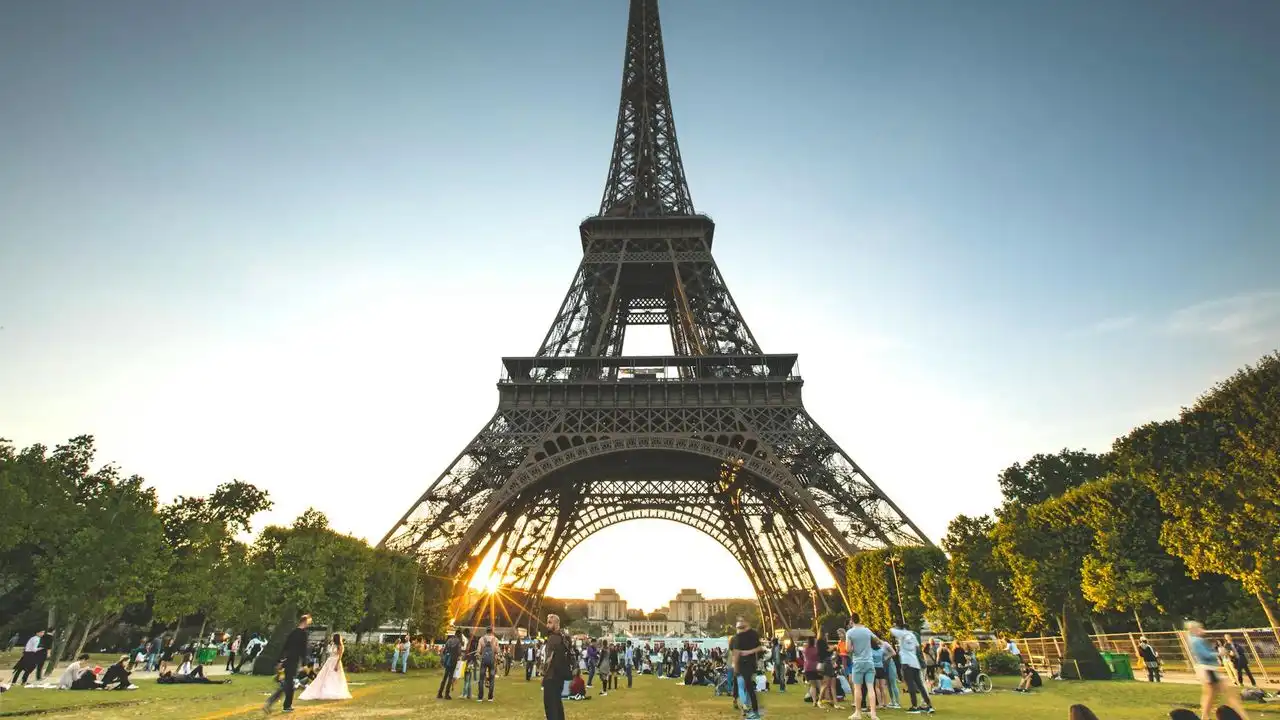 5 Excellent French Grammar Books For Self-Study